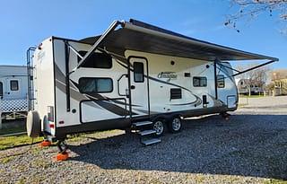 2017 Grand Design Imagine 2800BH RV rental photo 3