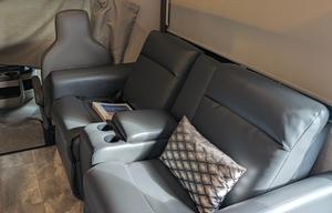 2022 Thor Motor Coach Quantum KW29
