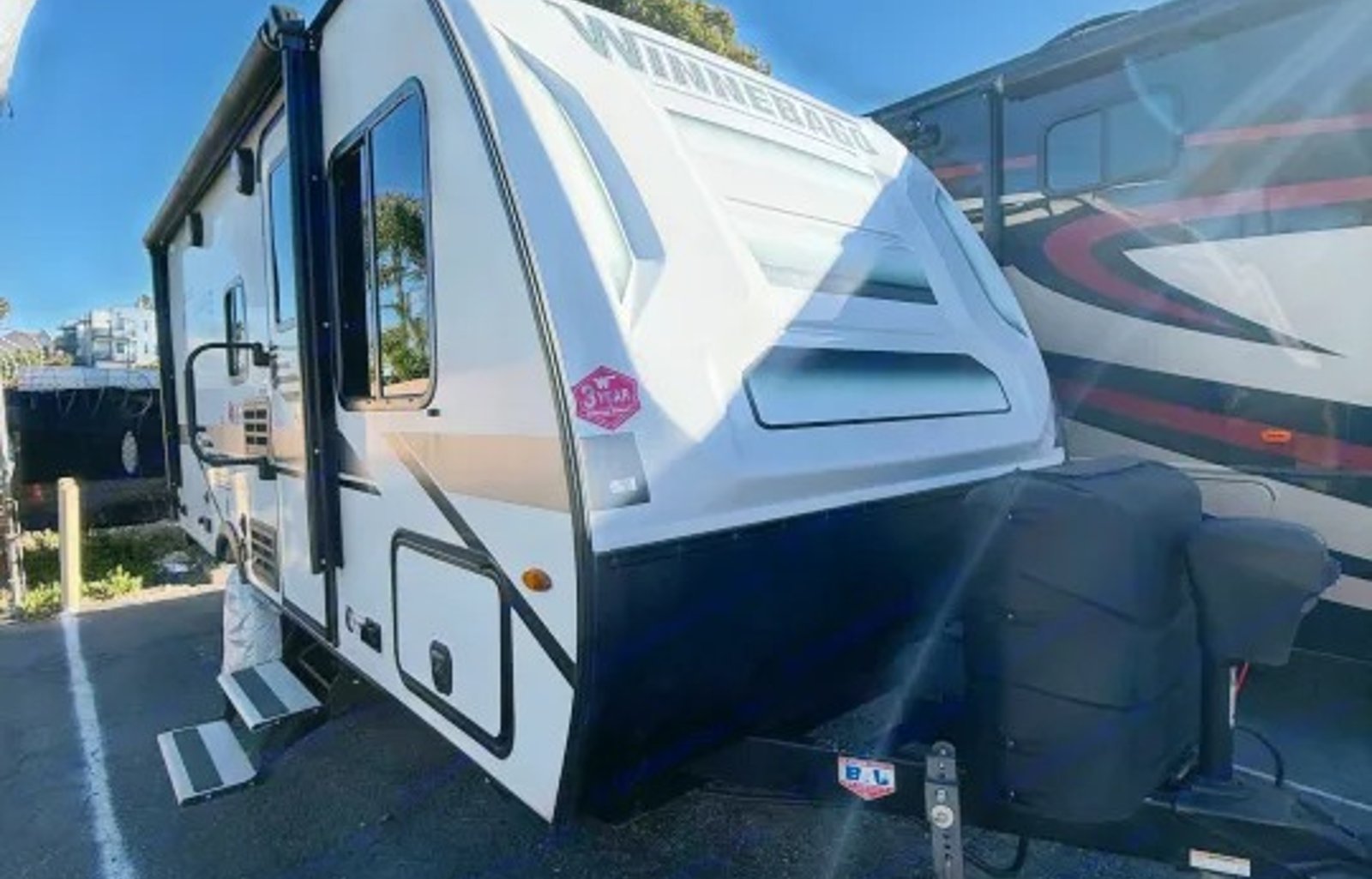 T6 2022 Winnebago Micro Minnie