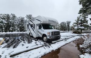 25ft. RV — easy to drive, unique trip experience!