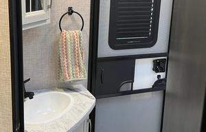BRAND NEW - 2023 Jayco Jay Feather 27BHB