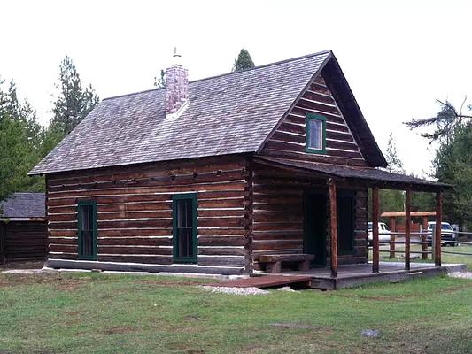 Fairview Ranger Station, Loop: FAIRVIEW RANGER STATION
