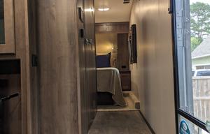 No Towing Needed! Luxury RV Sleeps 10