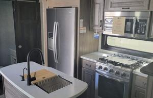 2023 Jayco North Point 382FLRB