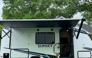 2021 CrossRoads RV Sunset Trail SS186BH
