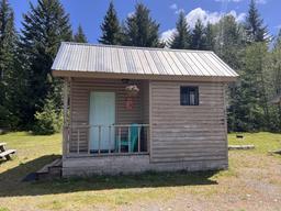 Alpine Lakes Lodge