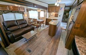 Keystone Cougar | Luxury Chef's Kitchen & 3 Slides