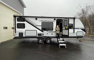 2024 Jayco Jay Feather 22BH Private Bed/Twin Bunk