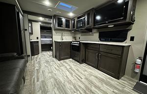 Bunkhouse - Master Suite - Delivery Available