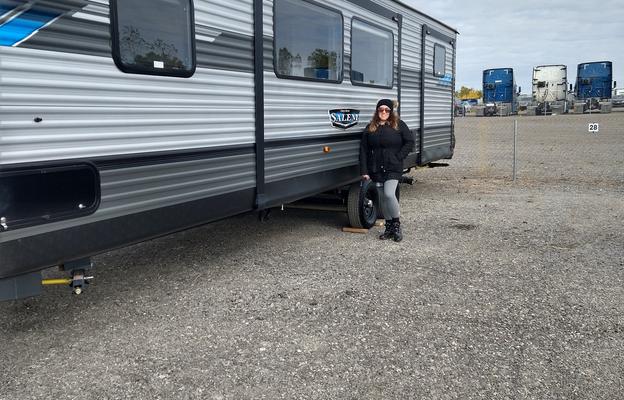 2022 Salem 32BHDS RV rental photo 1