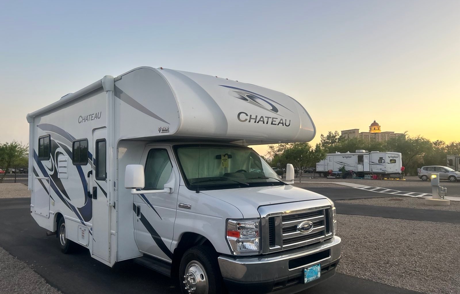 2022 Thor Chateau Class C RV – Easy Drive