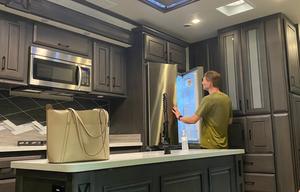 2021 DRV Luxury Suites FullHouse JX450