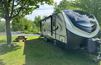 2017 Keystone RV Laredo 288RL RV rental photo 2
