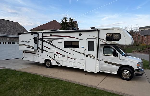 Luxury Family-Friendly Motorhome.  Adventure Ready