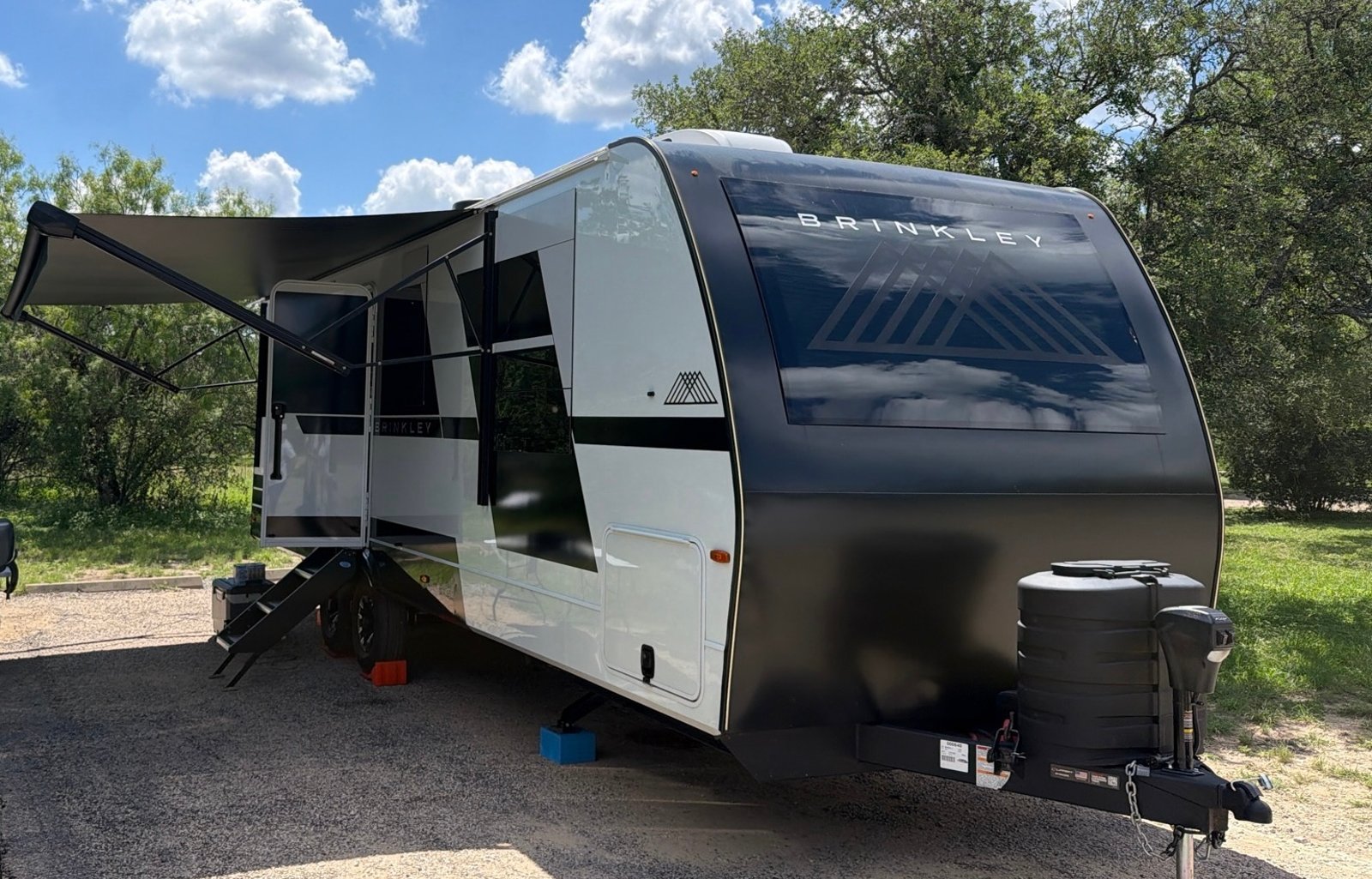 Brinkley Love! 2025 Model I 275 Luxury Camping!