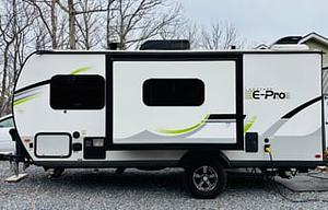 Liz and Mike’s Cozy Camper