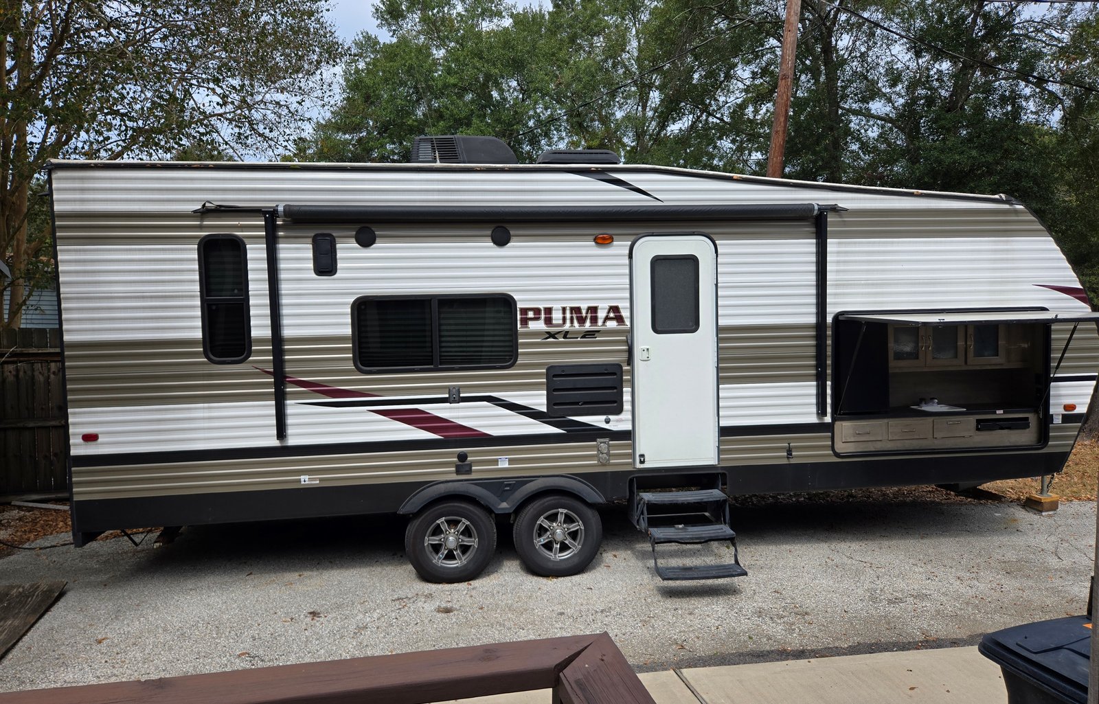 2020 Puma Toy Hauler with Outdoor Kitchen