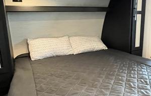 2022 Fuel 305 RV rental photo 27