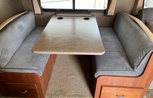 Holiday Rambler Admiral 32V