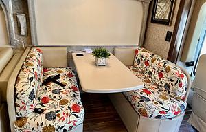 Luxury 2018 Thor Miramar RV Adventure