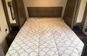 Camp in luxury! Sleeps 6 - 9