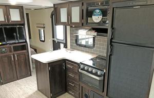 Tracer BUNK HOUSE pet /festival friendly sleeps 9