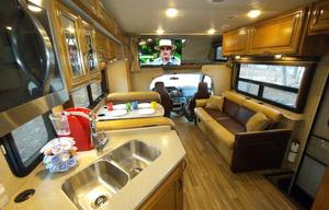 350 mi Per Day in a 2017 Thor with Bunk Beds!!