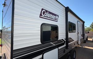 24 Flying Dutchman – Sleeps 8 l Bunks l Delivery