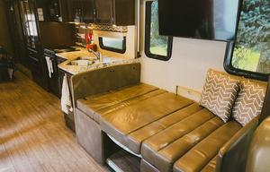 2019 Freedom Traveler—Spacious Family RV