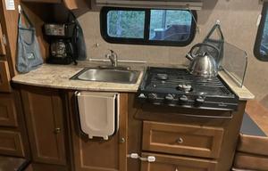 Family Friendly Class C motor home. Pet Friendly