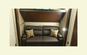2017 2 Bed/2 Full Ba 43' 5th Wheel + Pool and Hot Tub Option + 2 Bed / 2 Ba House Option