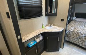 Luxury 35ft Trailer, delivery only, dogs ok