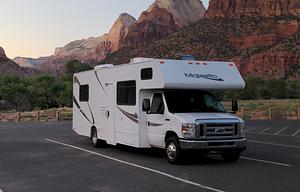 2018 Thor Majestic 28A