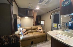 Home Away From Home- 2015 Jayco Great floor plan!