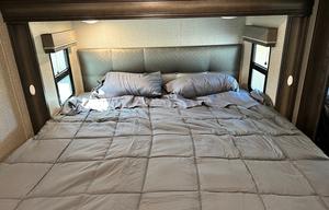 Brand New Glamping 5th Wheel- No Towing Necessary
