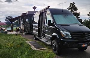 2019 Coachmen RV Galleria 24Q RV rental photo 4