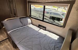 Beautiful 2024 Thor Four Winds 22e Motorhome