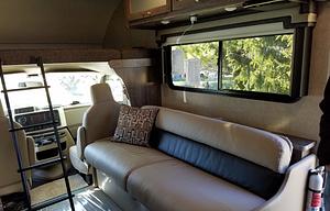 2018 Winnebago Spirit 31G
