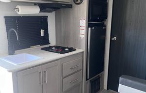 Springdale 1800BH – Your Cozy Adventure Trailer