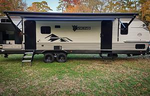 2025 VIKING. Spacious Camper!