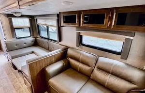 T4 2020 RockWood Ultralite 2910SB** Sleeps 10!!