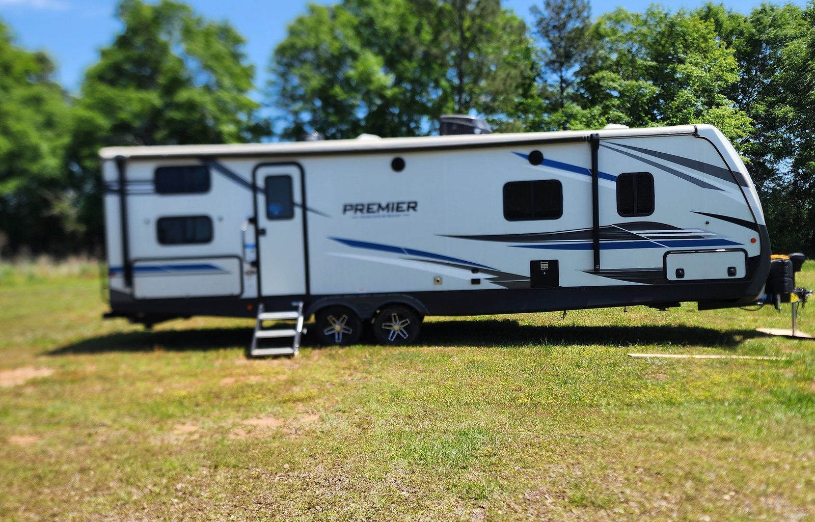 2021 Keystone Rv Premier Ultra Lite 29BHPR