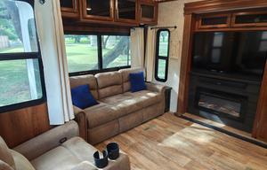 Texas Adventure Wagon | 2018 Jayco Eagle RSTS330