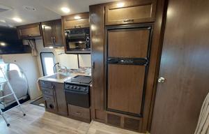 2017 Thor Motor Coach Freedom Elite 24HE RV rental photo 12