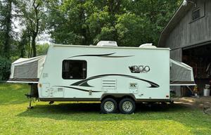 2013 Rockwood Roo 19ft hybrid easy to pull!