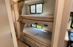 2024 Thor Motor Coach - Coleman 32CM