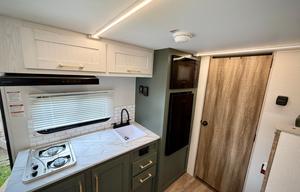 2025 Heartland Eddie Bauer 17BC-H RV rental photo 18