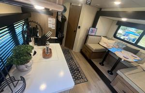 5 starts Rv trailer