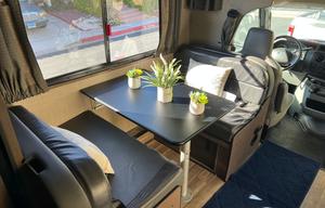 2019 Thor Motor Coach. Impeccable inside and out!