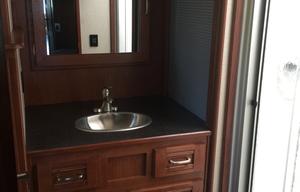 Luxury 2017 Winnebago- 2 FULL Baths/Bunks-Families